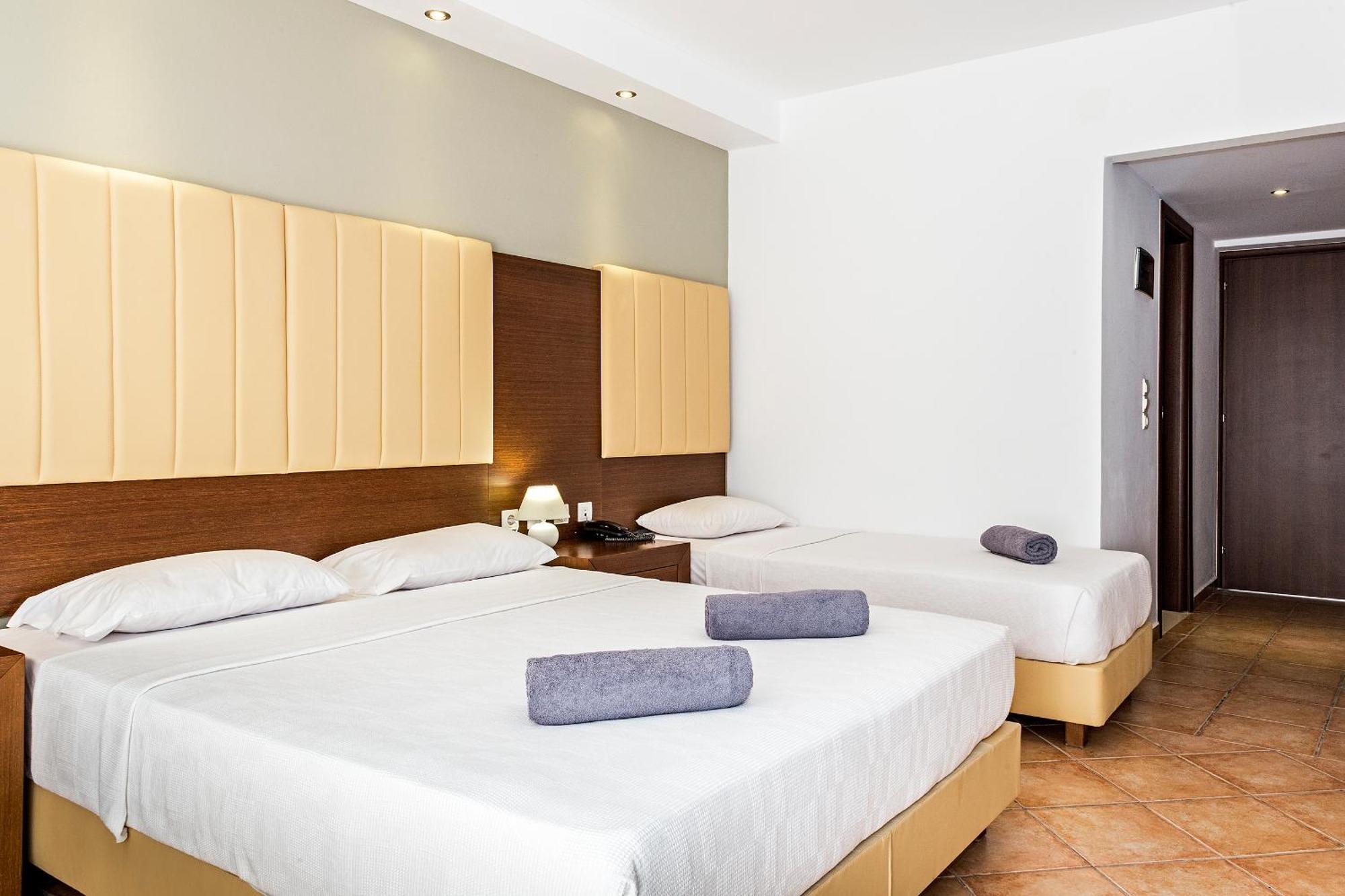 White Olive Premium Laganas Hotell Exteriör bild