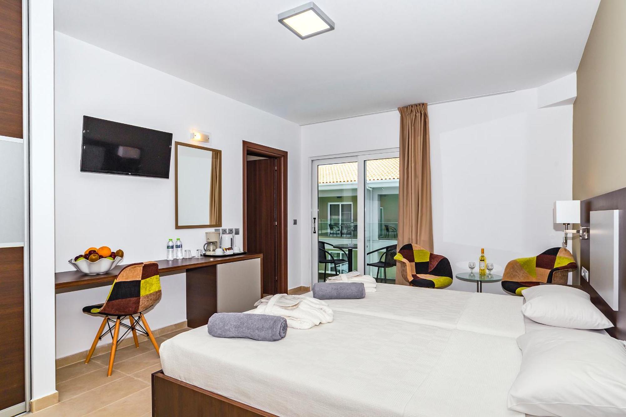 White Olive Premium Laganas Hotell Exteriör bild