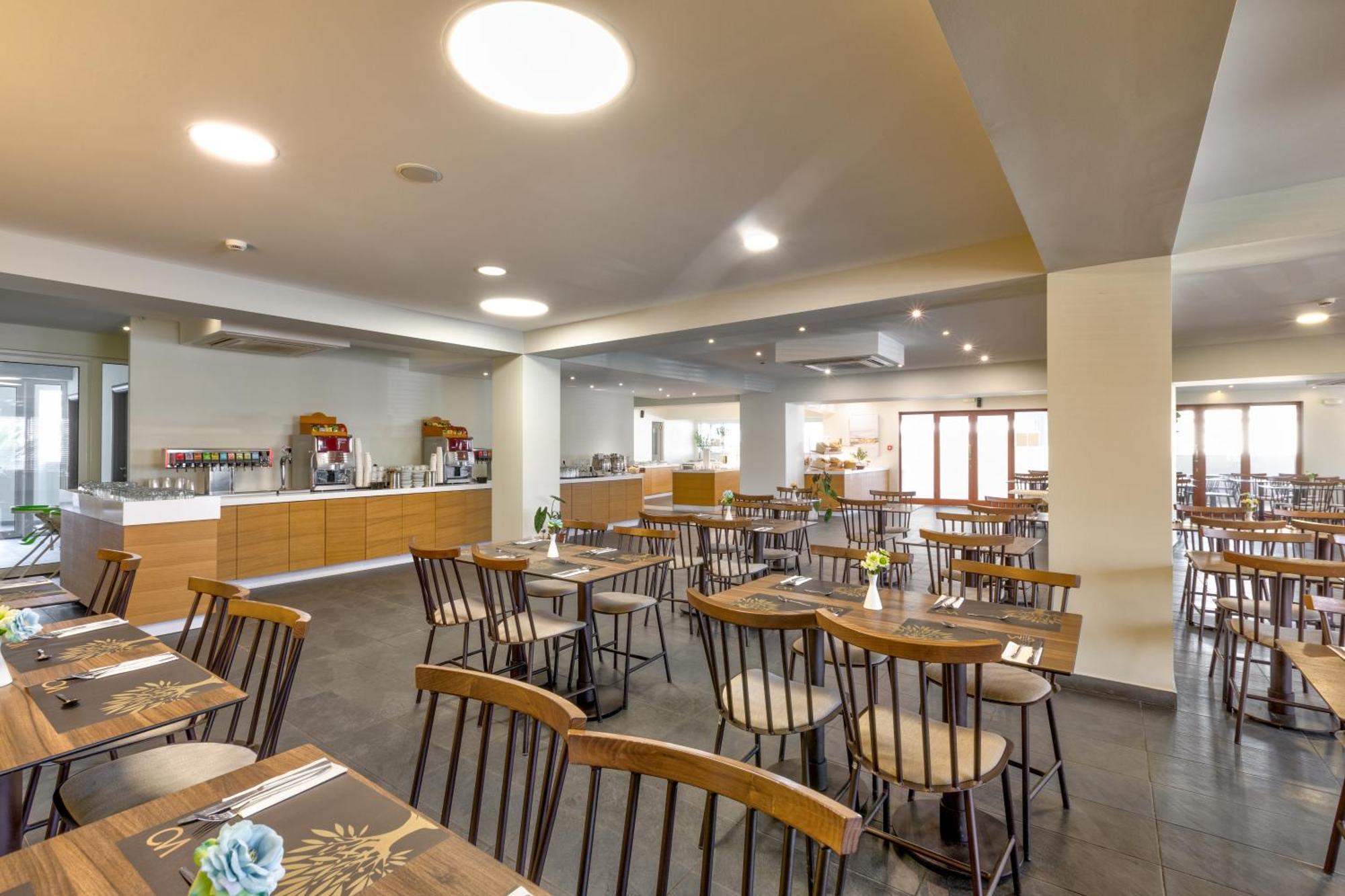White Olive Premium Laganas Hotell Exteriör bild
