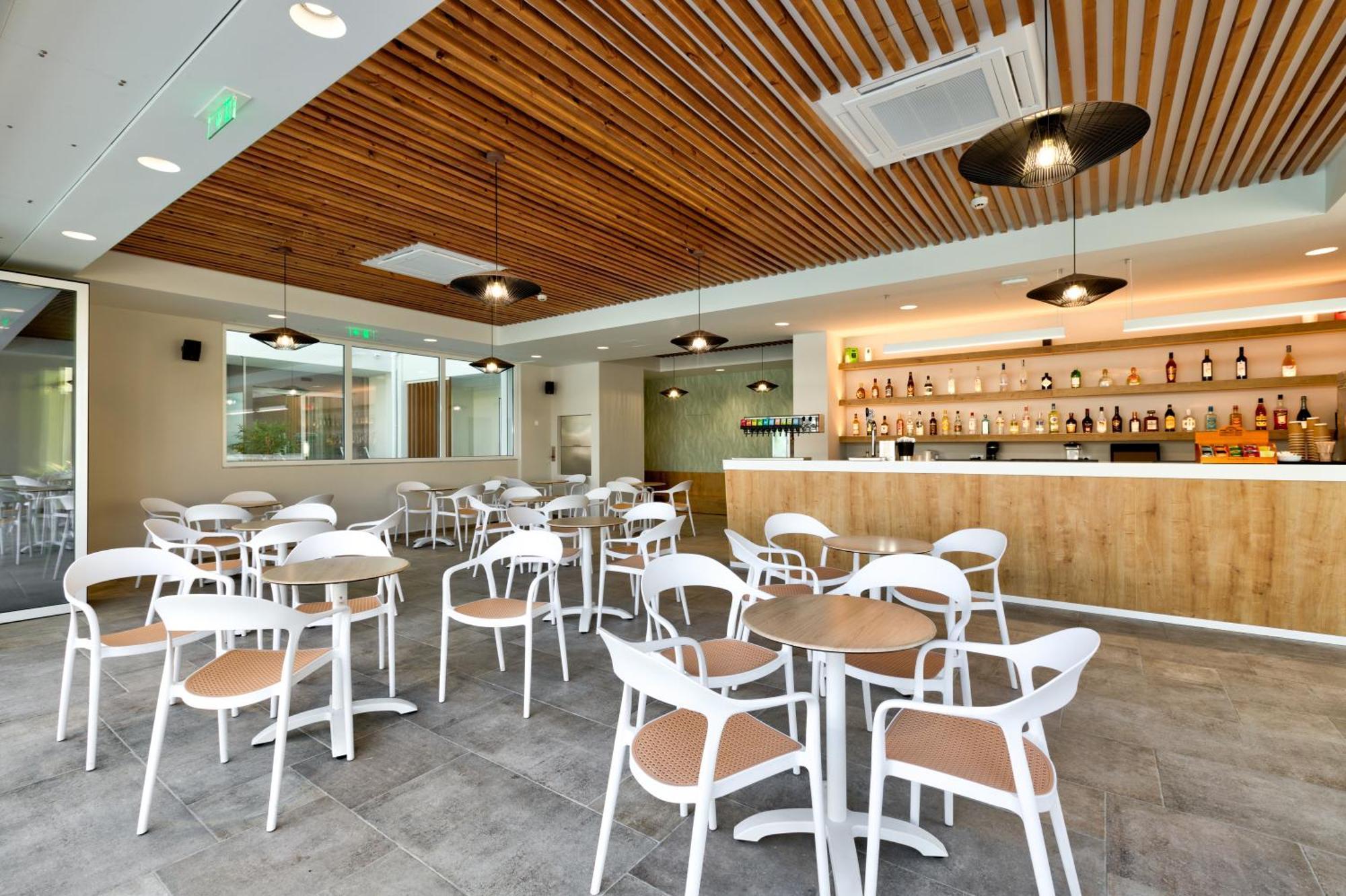 White Olive Premium Laganas Hotell Exteriör bild