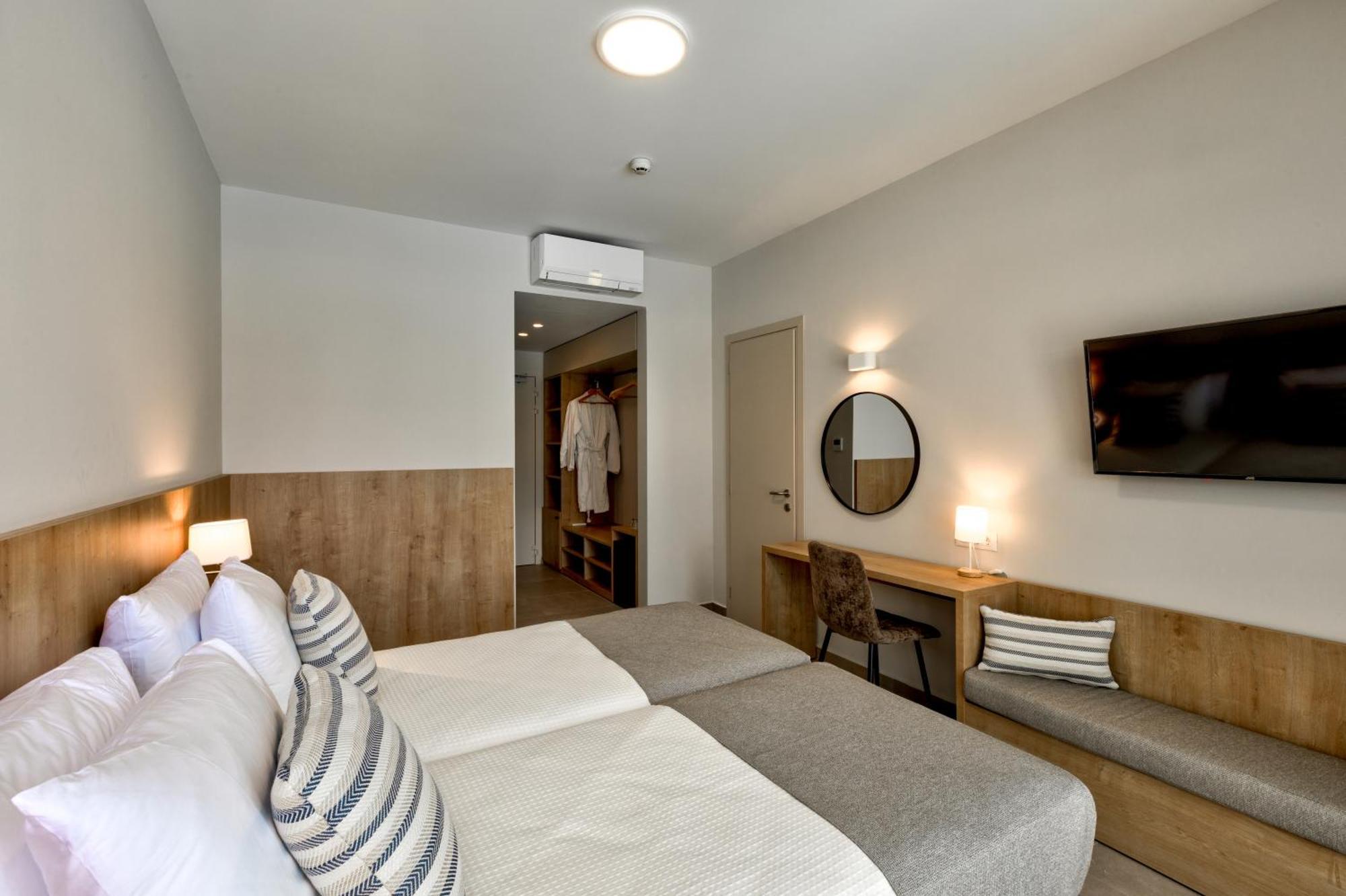 White Olive Premium Laganas Hotell Exteriör bild