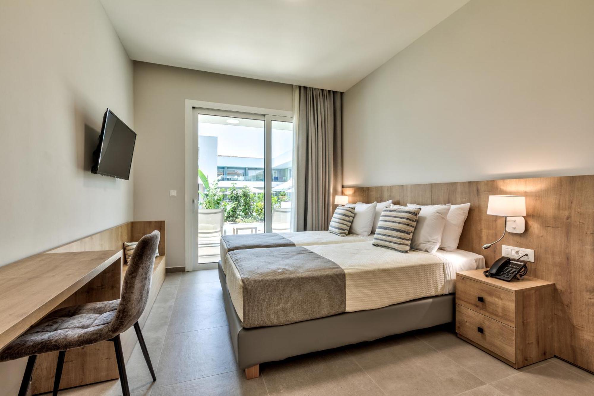 White Olive Premium Laganas Hotell Exteriör bild